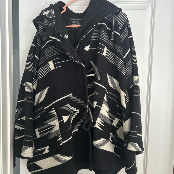 Lindsey Thornburg Heritage Cloak - Picture 6 of 11